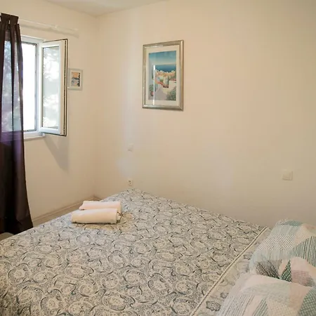 Apartment Kadulja *