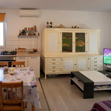 Apartment Kadulja *