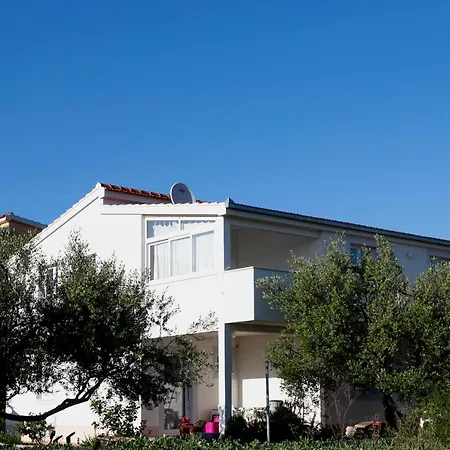 Apartamento Kadulja *