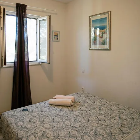 Apartamento Kadulja *
